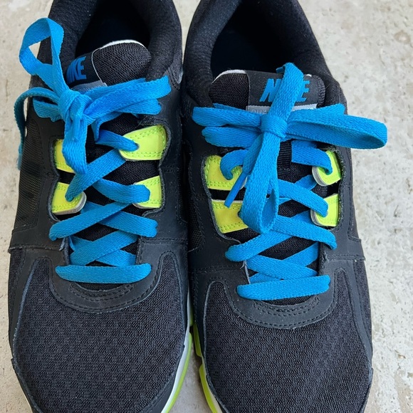 NIKE DUAL FUSION Women’s Running Sneakers Size 11 - Picture 2 of 8